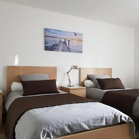 Le Domaine De - Legends Bed & Breakfast Wail