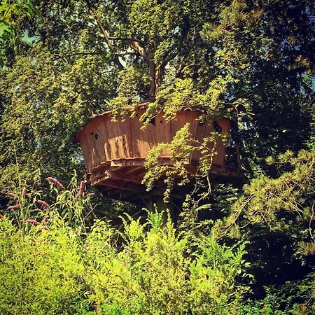 לינה וארוחת בוקר Le Domaine De - Legends